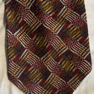 Jhane Barnes Burgundy and Gold Patterned Tie